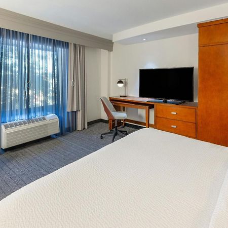 Hotel Courtyard By Marriott Wichita At Old Town Exteriér fotografie